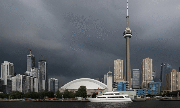 How to Prepare for a Veille d’Orages Violents in Canada